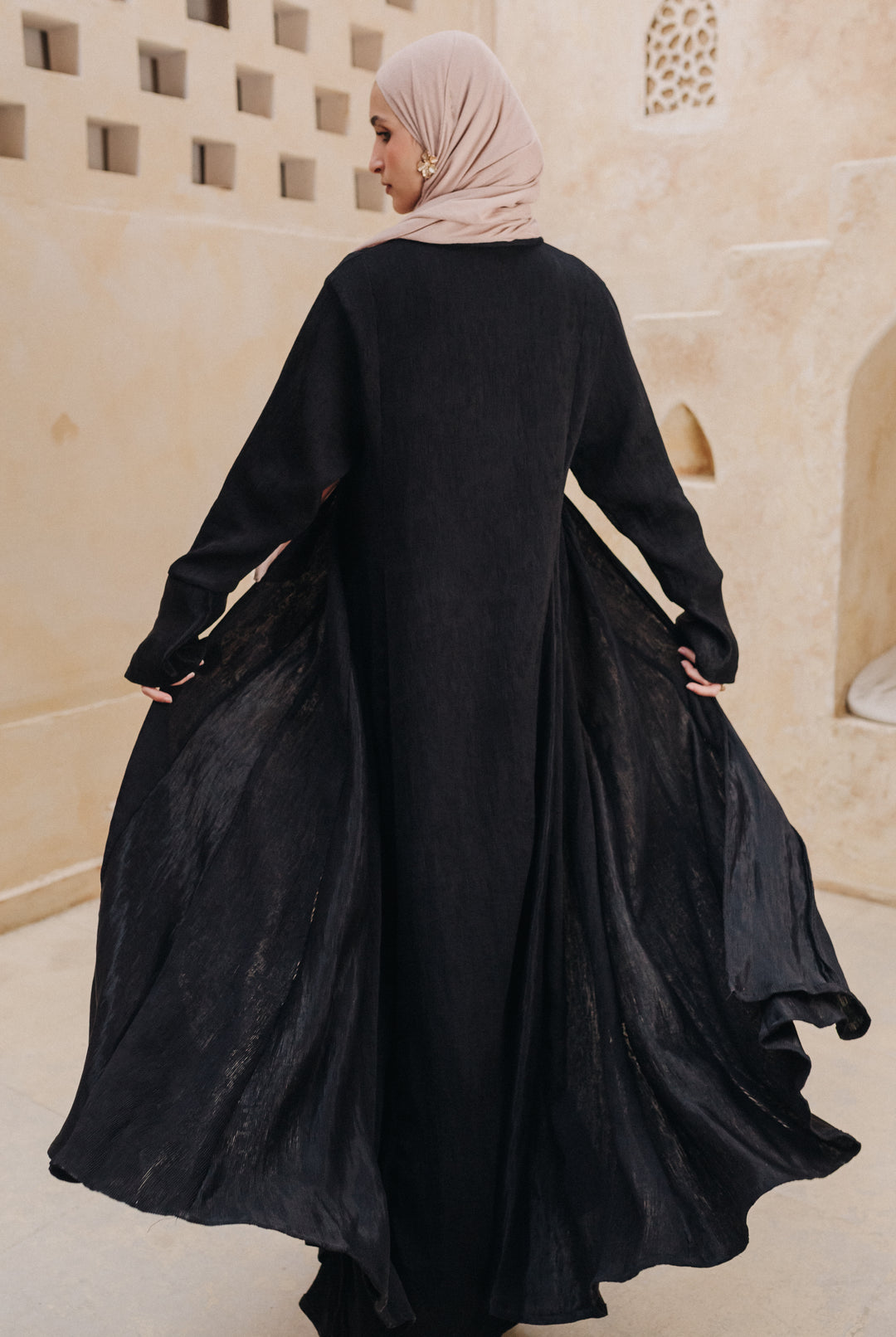Flowy Abaya